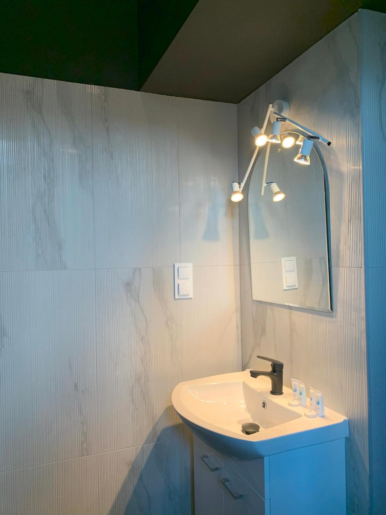 To Be Hotel Krakow Hostel *